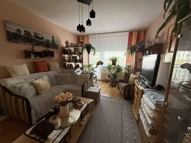 Eladó lakás Nyergesújfalu 53 nm