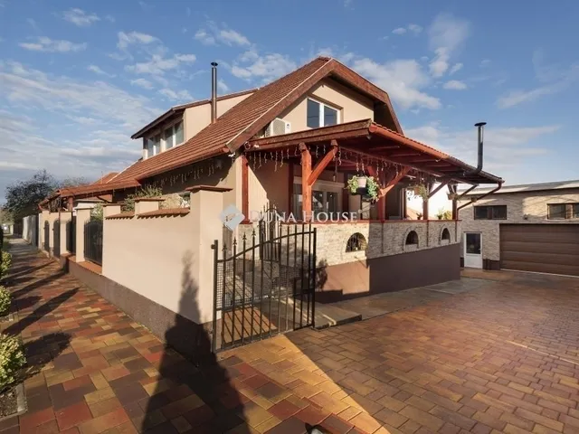 Eladó ház Tokod 360 nm