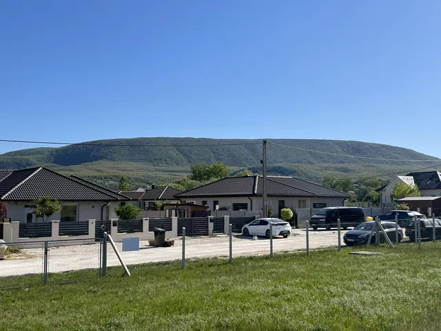 Eladó telek Piliscsév 844 nm