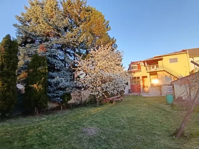 Eladó ház Esztergom 180 nm