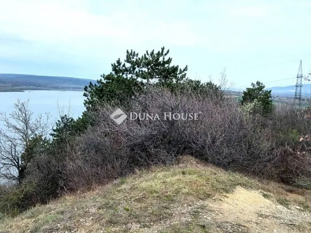 Eladó telek Kincsesbánya 6728 nm