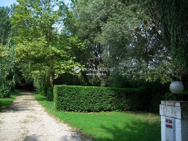 Eladó ház Sopron, Balf 333 nm