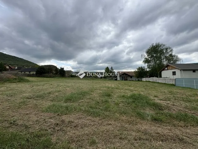 Eladó telek Esztergom 5266 nm