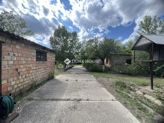 Eladó telek Kesztölc 52457 nm
