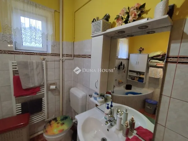 Eladó ház Tatabánya 222 nm