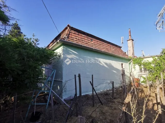 Eladó ház Dunaalmás 107 nm