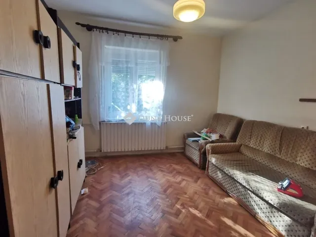 Eladó ház Dunaalmás 107 nm