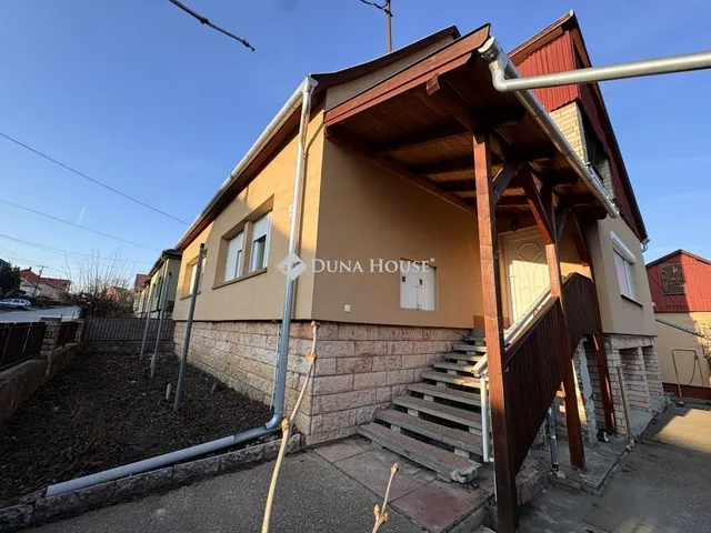Eladó ház Kesztölc 106 nm