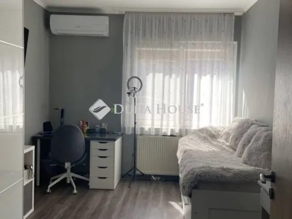 Eladó ház Neszmély 180 nm