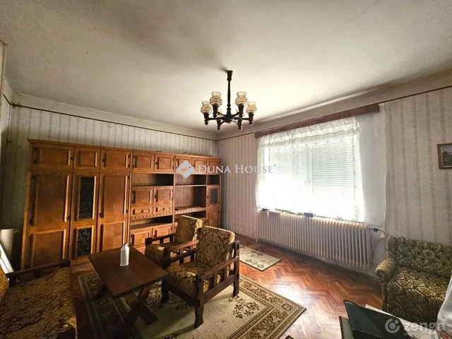Eladó ház Nyergesújfalu 178 nm