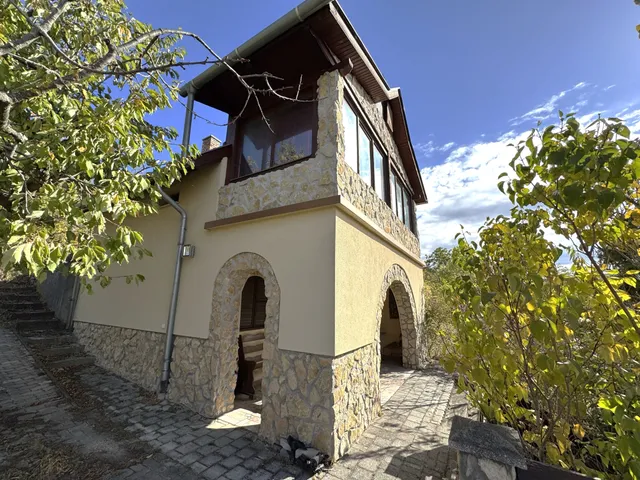Eladó mezőgazdasági ingatlan Piliscsév 57 nm
