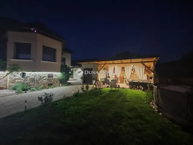 Eladó ház Tokod 187 nm