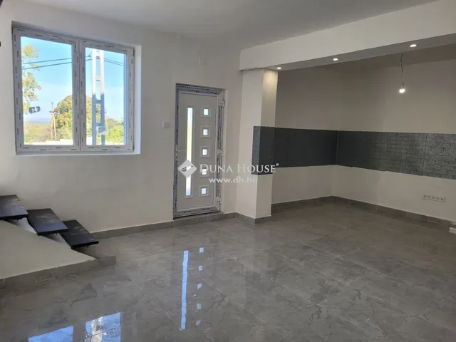 Eladó ház Lábatlan 140 nm