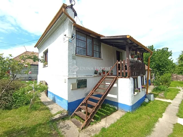 Eladó ház Neszmély 64 nm