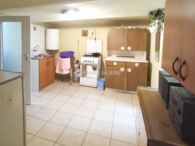 Eladó ház Neszmély 64 nm