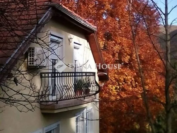 Eladó ház Dömös 196 nm