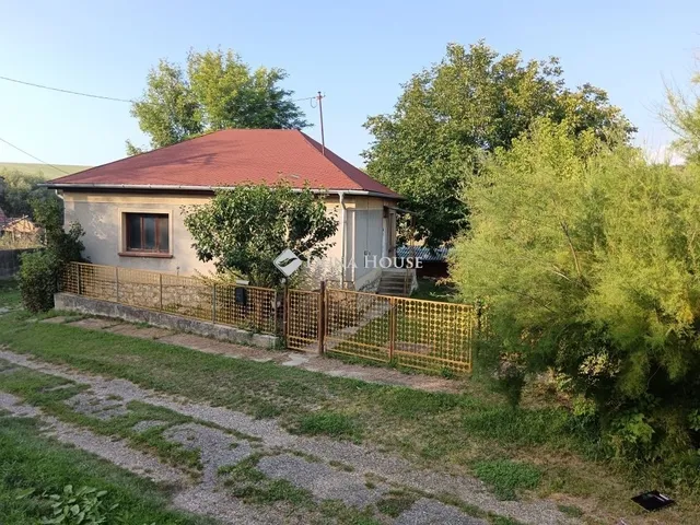 Eladó ház Epöl 70 nm
