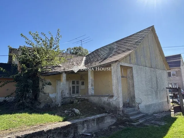 Eladó ház Lábatlan 65 nm