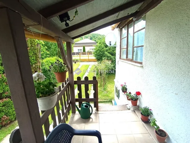 Eladó ház Neszmély 64 nm