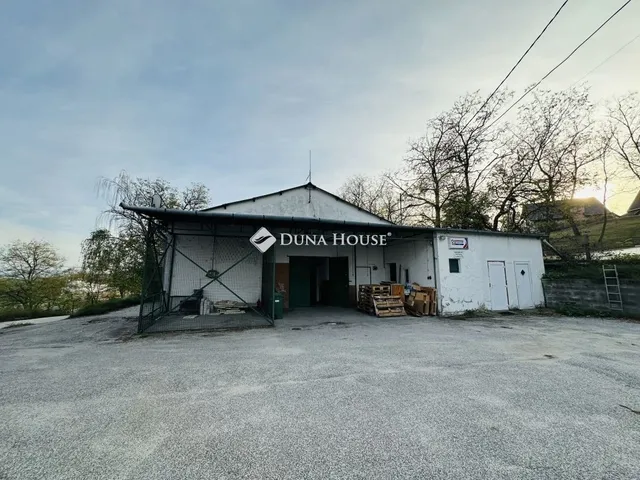 Eladó kereskedelmi és ipari ingatlan Dorog 573 nm