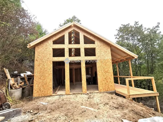 Eladó ház Esztergom 69 nm