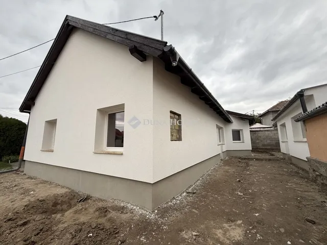 Eladó ház Nyergesújfalu 96 nm