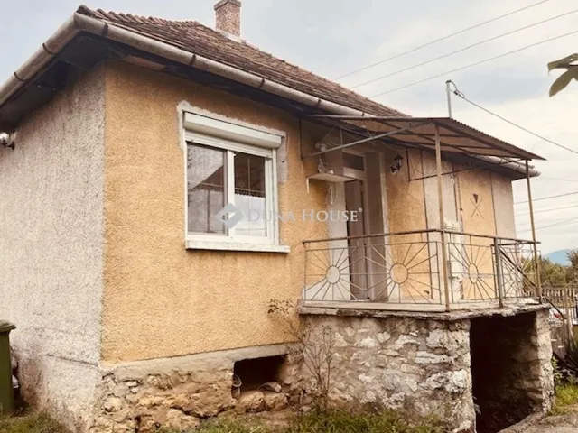 Eladó ház Bajna 80 nm