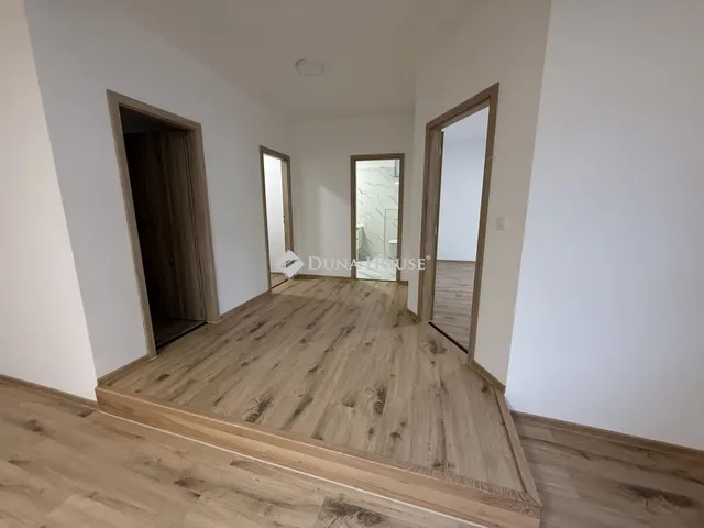 Eladó ház Nyergesújfalu 120 nm