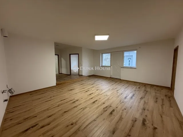 Eladó ház Nyergesújfalu 120 nm