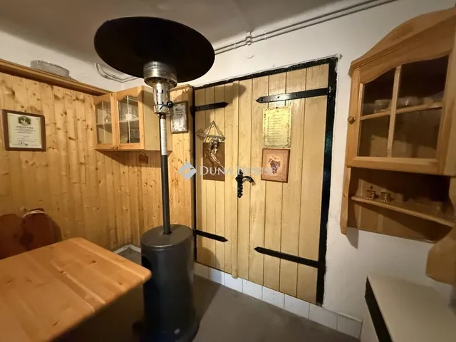 Eladó üdülő és hétvégi ház Nyergesújfalu 65 nm