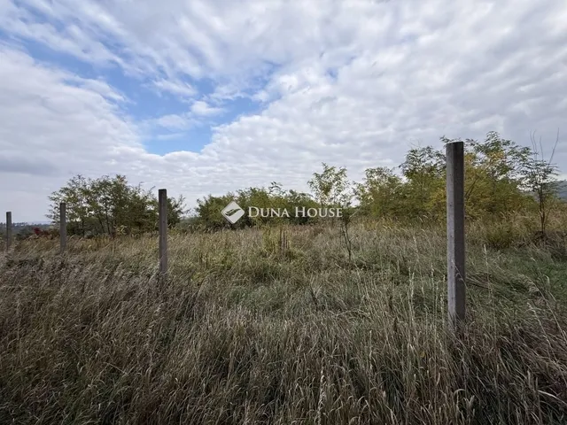 Eladó telek Nyergesújfalu 831 nm