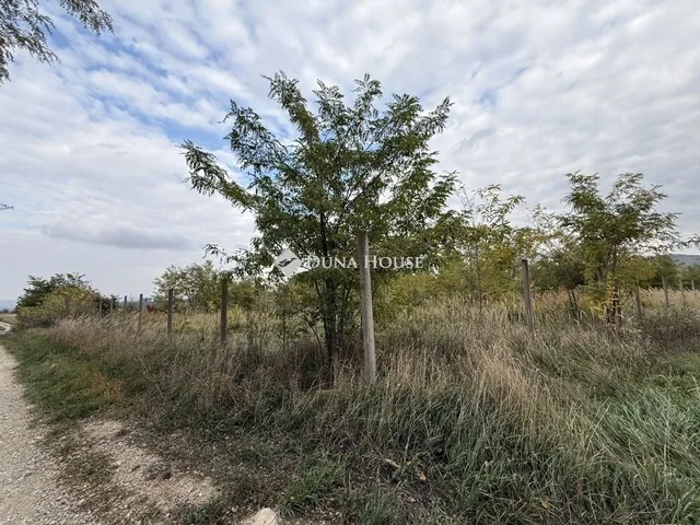 Eladó telek Nyergesújfalu 1849 nm