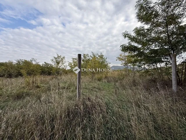 Eladó telek Nyergesújfalu 1119 nm