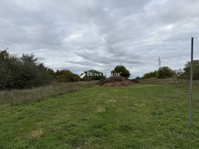 Eladó telek Nyergesújfalu 1381 nm