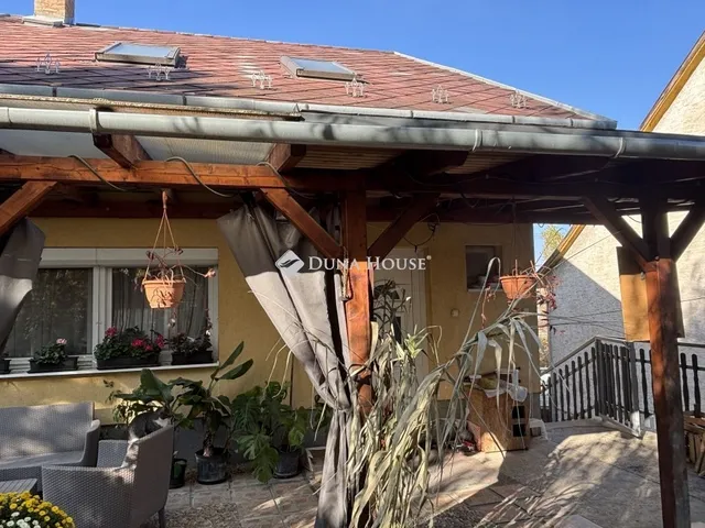 Eladó ház Lábatlan 185 nm