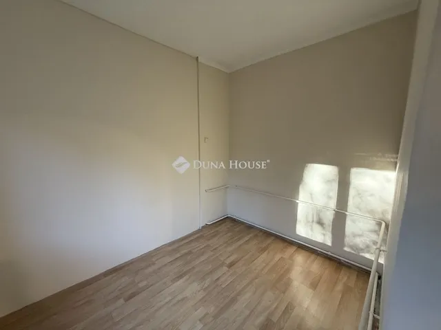 Eladó lakás Nyergesújfalu 42 nm