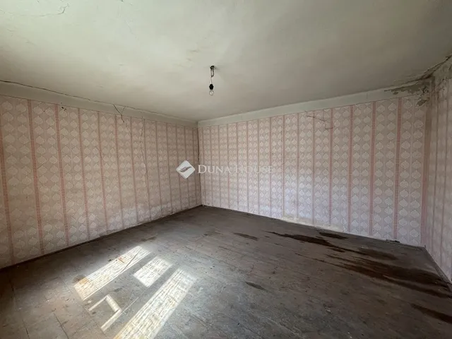 Eladó ház Lábatlan 65 nm