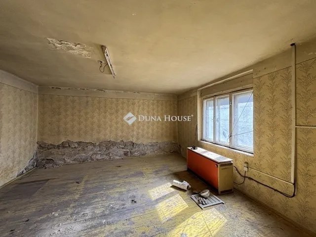 Eladó ház Lábatlan 65 nm