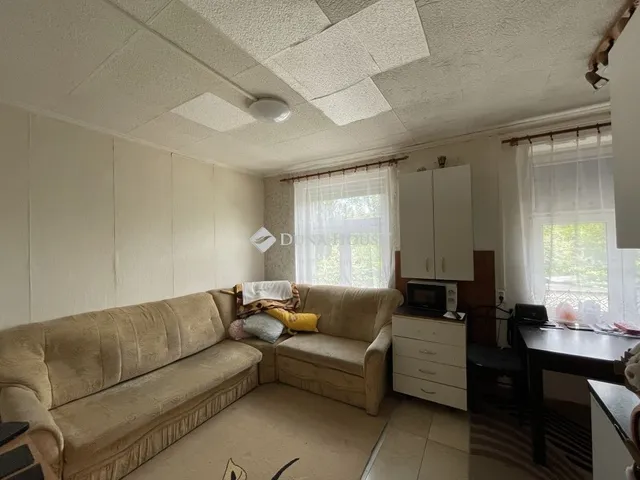 Eladó lakás Nyergesújfalu 44 nm