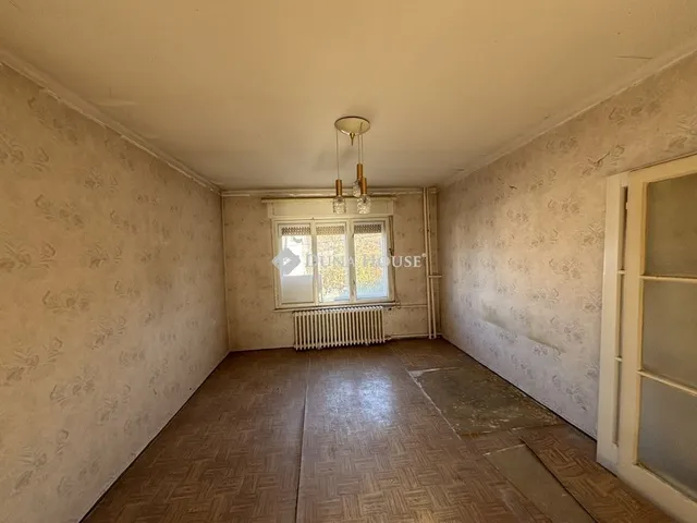 Eladó ház Lábatlan 130 nm