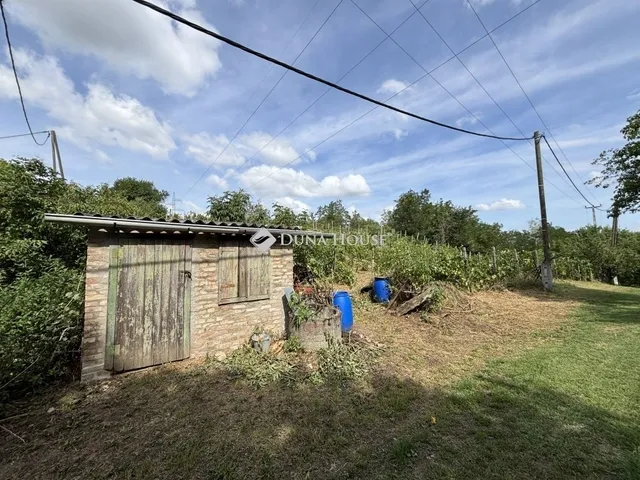 Eladó telek Nyergesújfalu 1403 nm