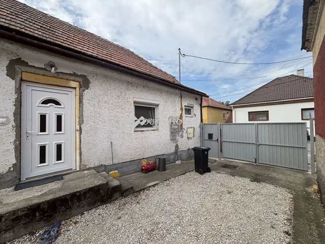 Eladó ház Sárisáp 76 nm