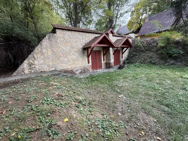 Eladó üdülő és hétvégi ház Nyergesújfalu 19 nm