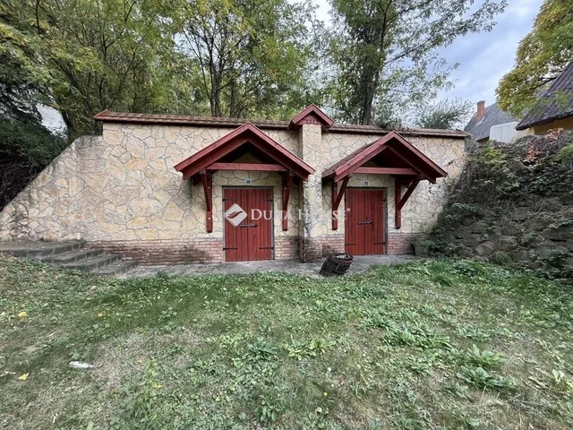 Eladó mezőgazdasági ingatlan Nyergesújfalu 19 nm