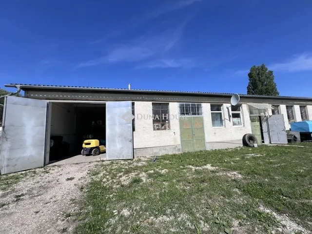 Kiadó kereskedelmi és ipari ingatlan Mogyorósbánya 60 nm