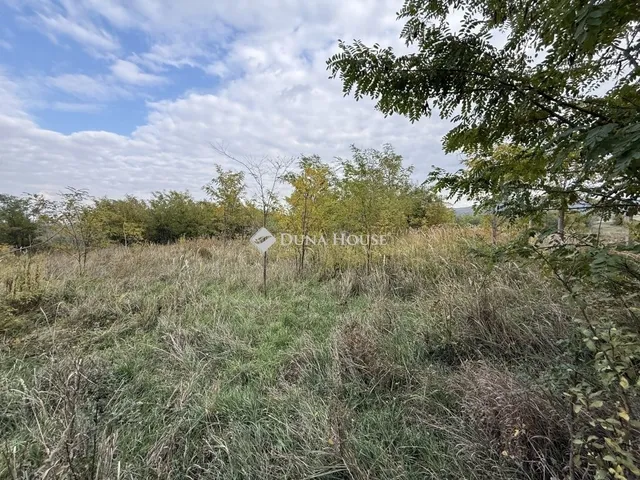 Eladó telek Nyergesújfalu 1849 nm