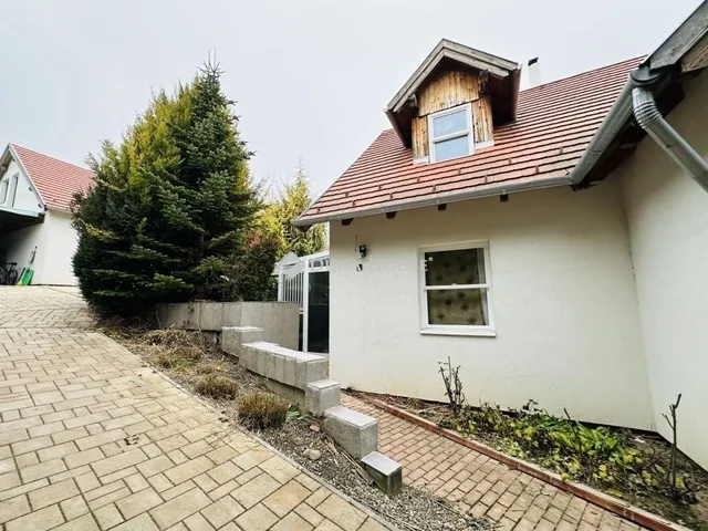 Eladó ház Pilismarót 310 nm