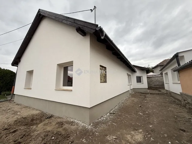 Eladó ház Nyergesújfalu 120 nm