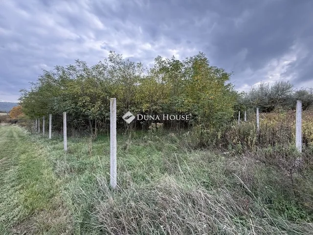 Eladó telek Nyergesújfalu 3748 nm