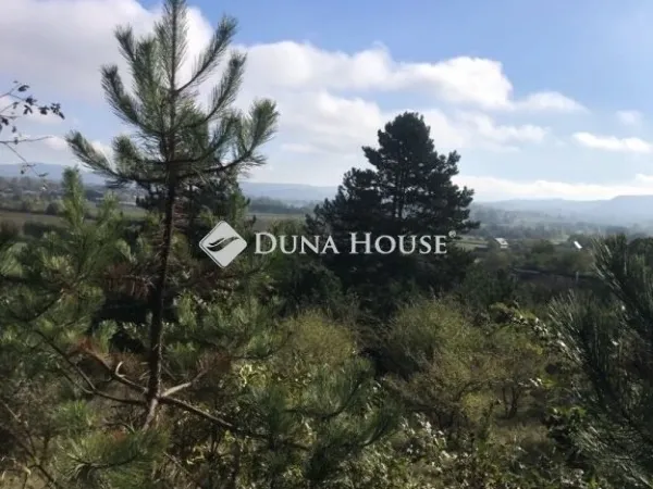 Eladó telek Mogyorósbánya 230 nm